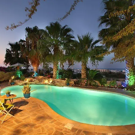 “villa With Large Pool And Majestic Sea Views” 93 *