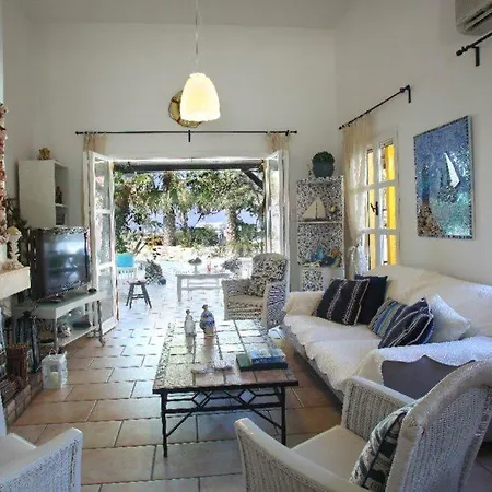 “villa With Large Pool And Majestic Sea Views” 93 Villa Protaras