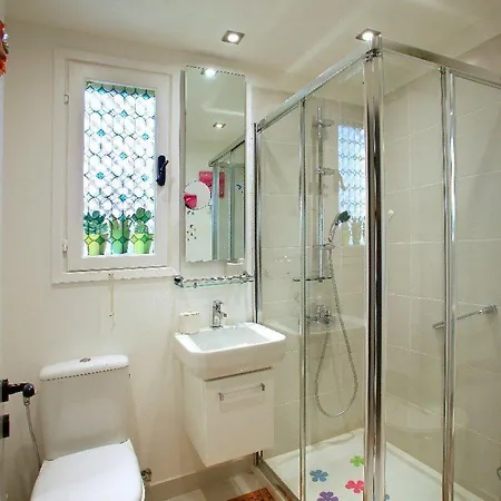 “villa With Large Pool And Majestic Sea Views” 93 Protarász
