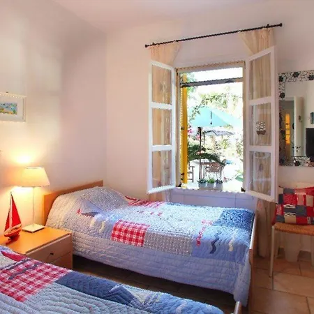 “villa With Large Pool And Majestic Sea Views” 93 Protaras